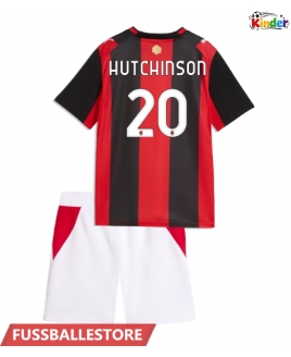 Günstige AC Milan Omari Hutchinson #20 Heimtrikotsatz Kinder 2026-27 Kurzarm (+ Kurze Hosen)